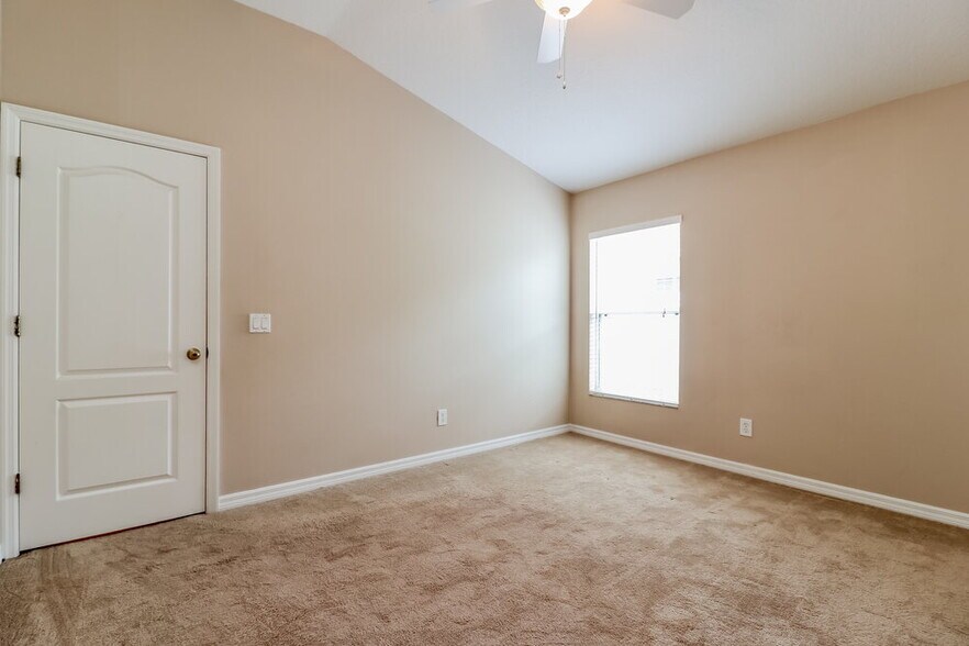 Building Photo - 7602 Citrus Blossom Dr