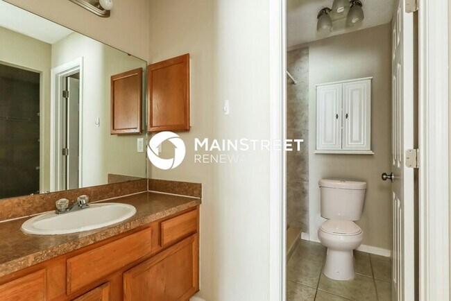 Building Photo - 4 Bedroom Pet-Friendly Home in Middleburg,...