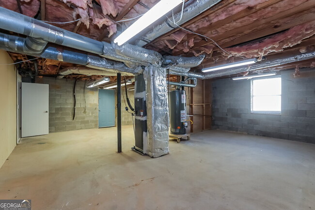 Building Photo - 3860 Ferncliff Rd SW