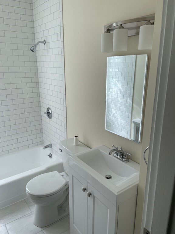 Building Photo - 840 South St