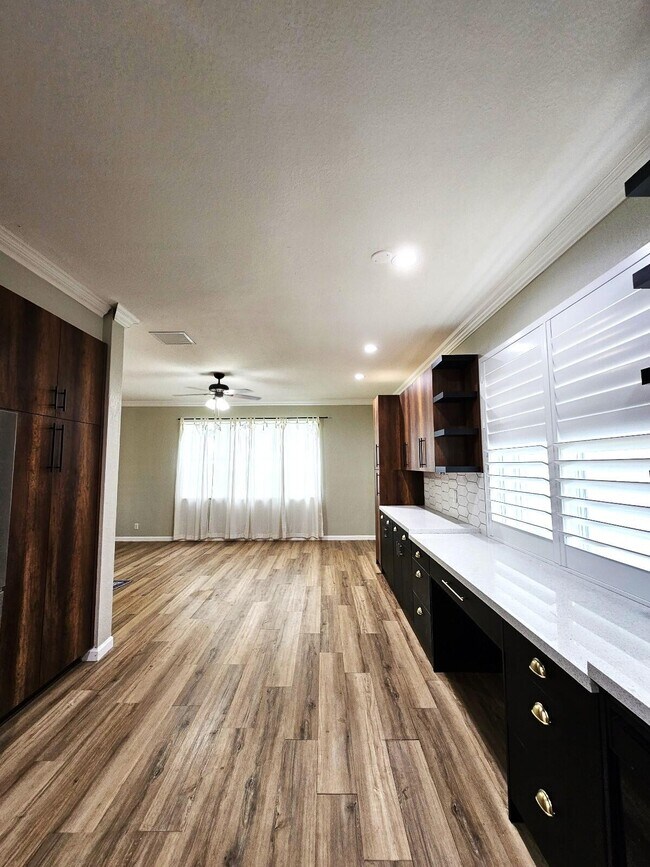 Building Photo - 169 Berenger Walk