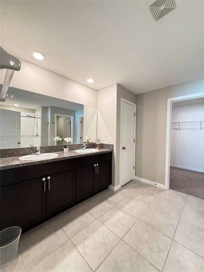 Building Photo - 39889 Harmon Grove Ct