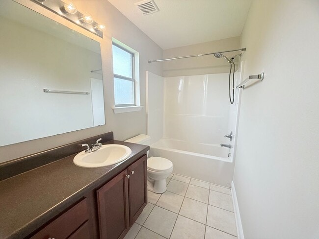 Building Photo - Spacious 4 Bed/3 Bath - Pace Mill Creek