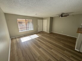 Building Photo - 14825 Erwin St