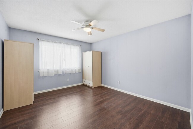 Building Photo - 72 Barrett St