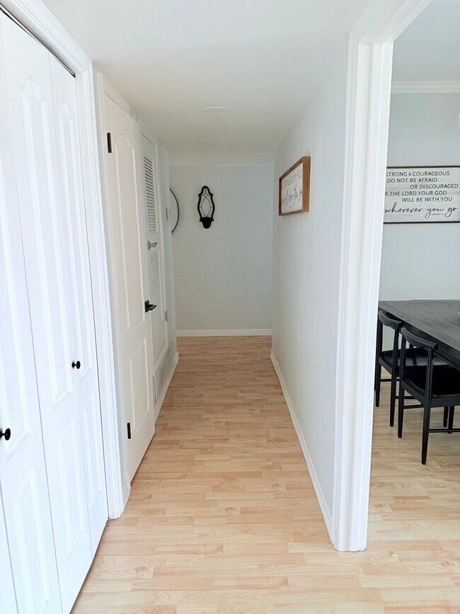 Building Photo - Northeast El Paso 3Bed/2Bath Refrig A/C