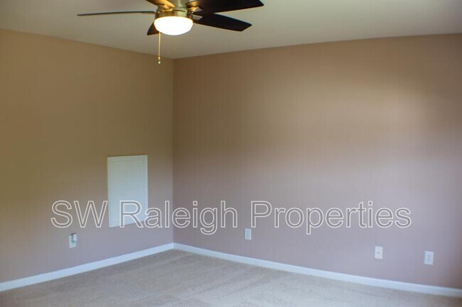 Building Photo - 5145 Mabe Dr