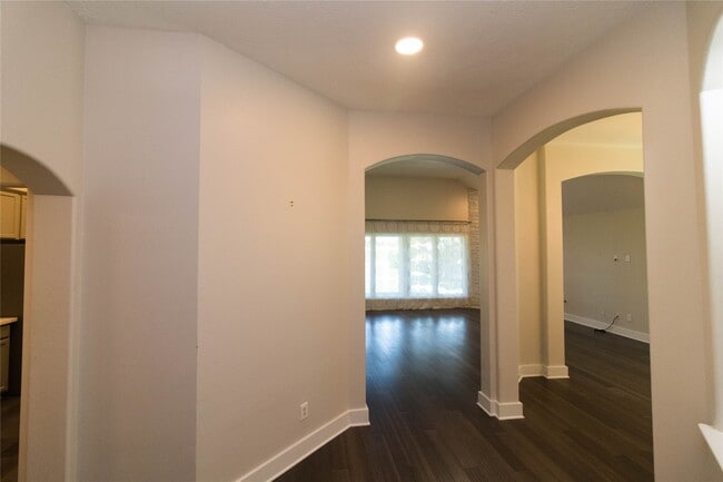 Building Photo - 1318 Ragsdale Ln