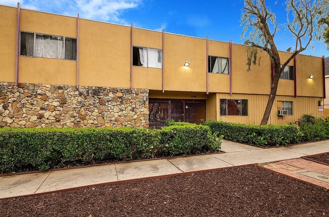 Building Photo - 20436 Cohasset St