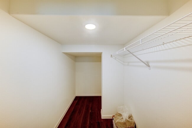 Building Photo - 23911 Grass Hook Ln