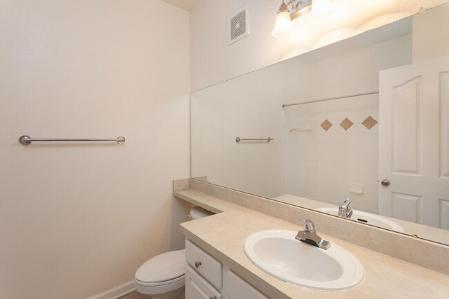 Building Photo - 4207 S Dale Mabry Hwy
