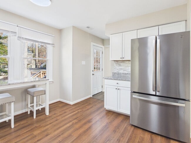 Building Photo - 12024 Lockett Ridge Ave