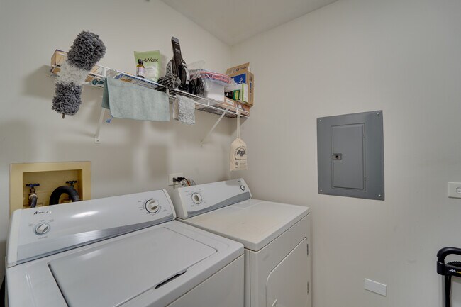 Building Photo - 160 Stirling Ln