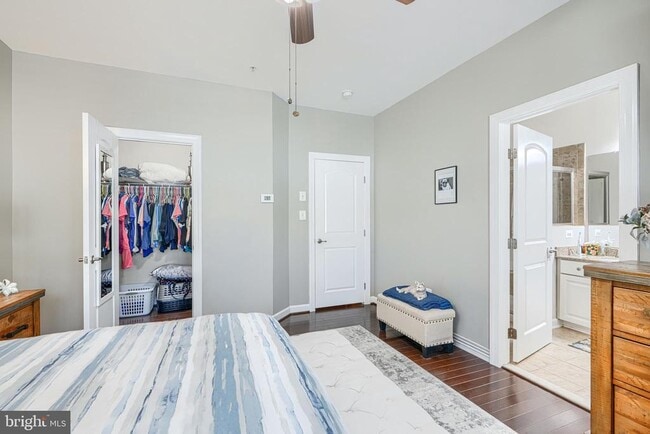 Building Photo - 432 Grand St