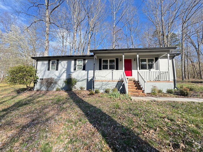 Building Photo - 716 Mountain View Dr