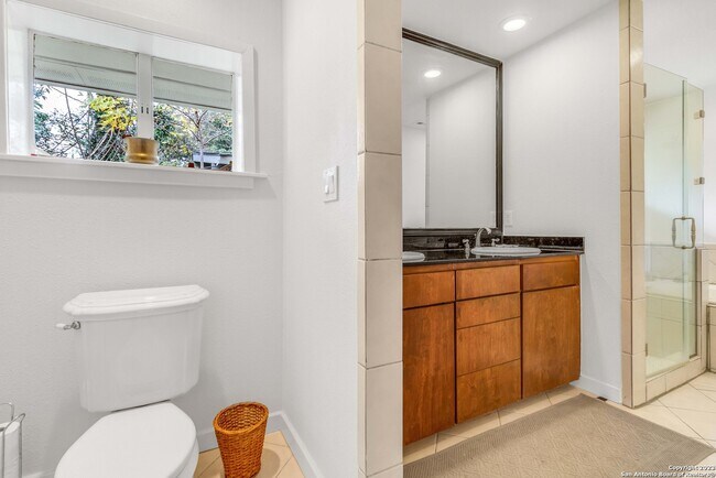 Building Photo - 724 Eventide Dr