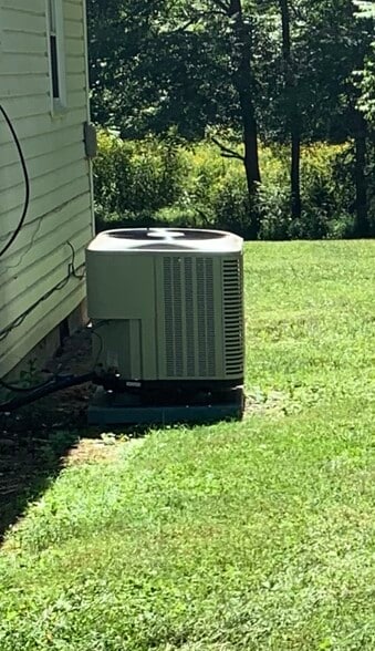 Building Photo - 3607 Sink Valley Rd