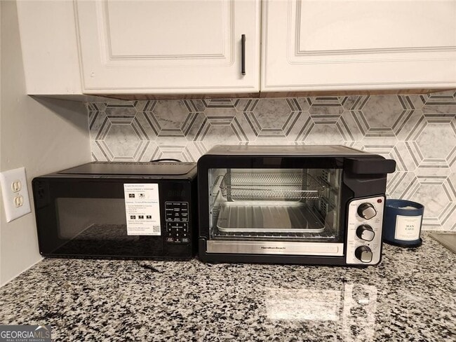 Building Photo - 2785 Shoemaker Ln