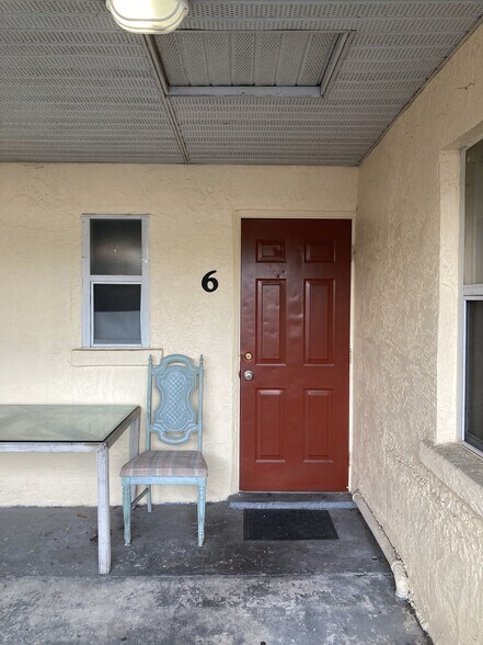 Building Photo - 2102 9th St W