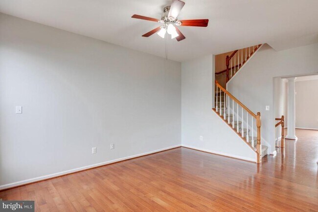 Building Photo - 25286 McIntyre Sq