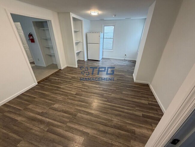 Building Photo - 792 S 15th St