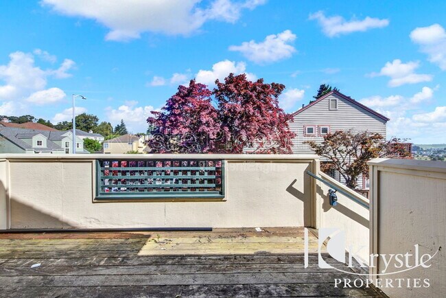 Building Photo - 1201 Glen Cove Pkwy