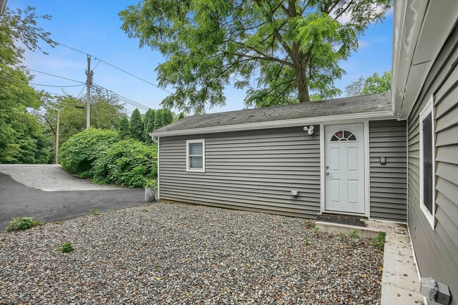 Building Photo - 763 Rte 9W