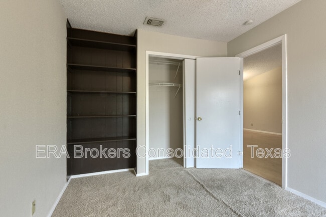 Building Photo - 4119 Medical Dr