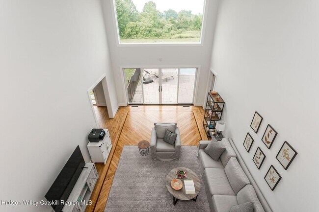 Building Photo - 29 Le Grand Ave