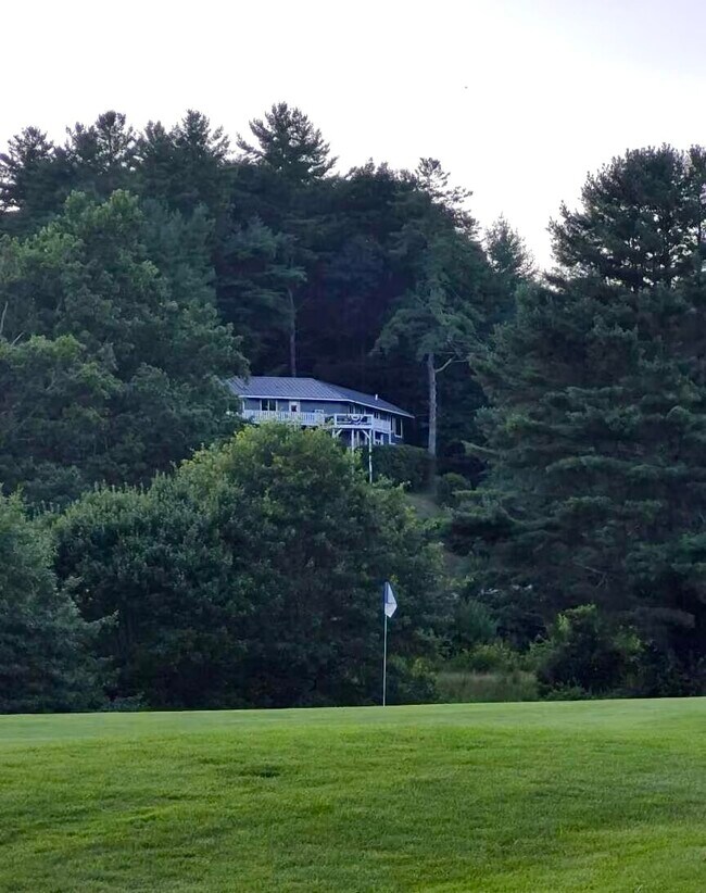 Building Photo - 48 Little Bear Trl