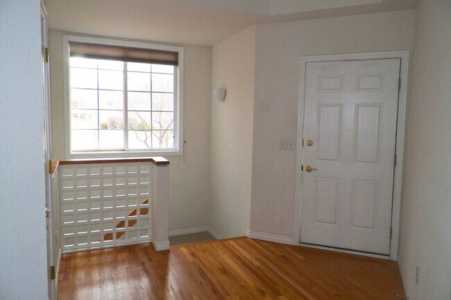 Building Photo - Spacious Ranch Patio Home in Desirable Southridge – Finished Basement & Garage