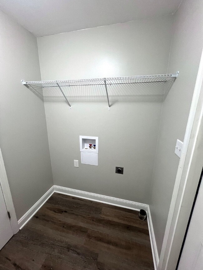 Building Photo - 3409 Dailey Rd