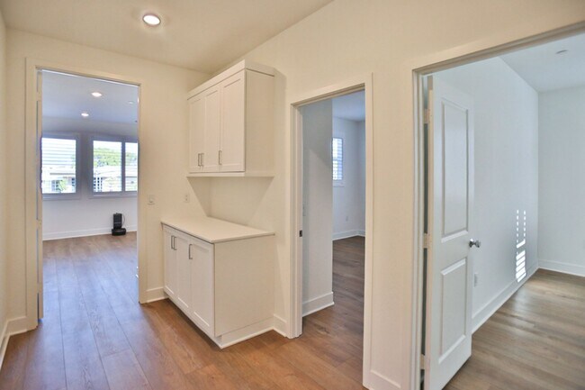 Building Photo - 5 Bedroom SFR in Irvine