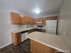 Building Photo - 49 Jimal Dr