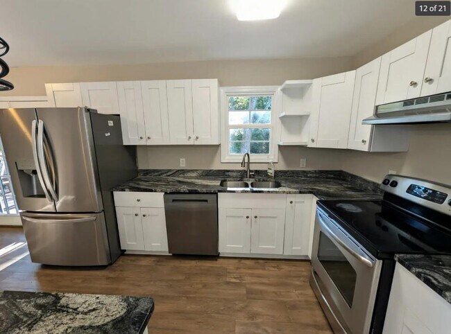 Building Photo - 537 Eastside Dr