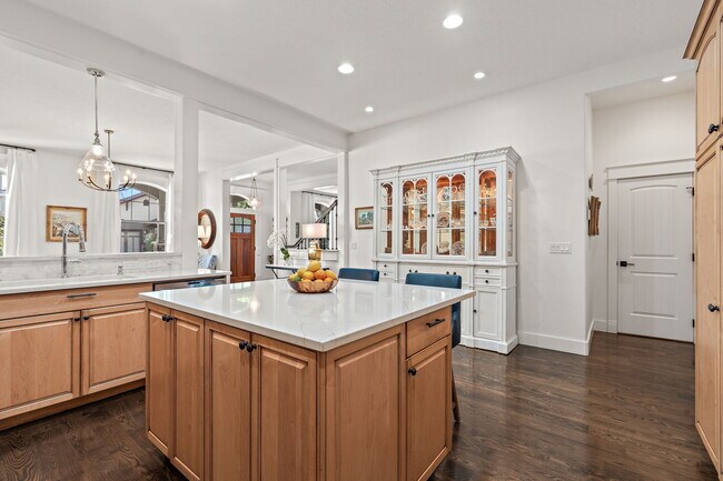 Building Photo - 3655 N Willowbar Ln