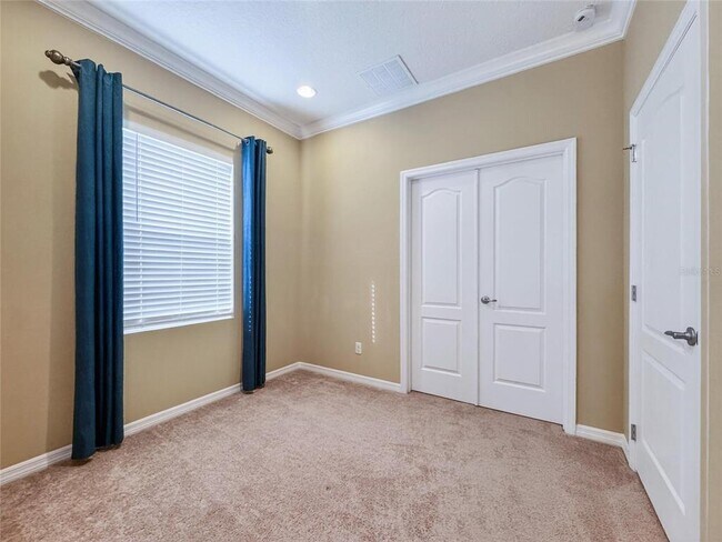 Building Photo - 5518 Thomas Square Dr