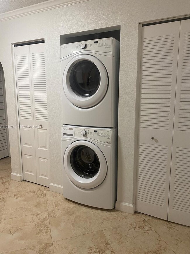 Building Photo - 10121 W Sunrise Blvd