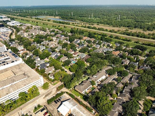 Building Photo - 1144 N Kirkwood Rd
