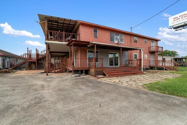 Building Photo - 7104 Dallas St