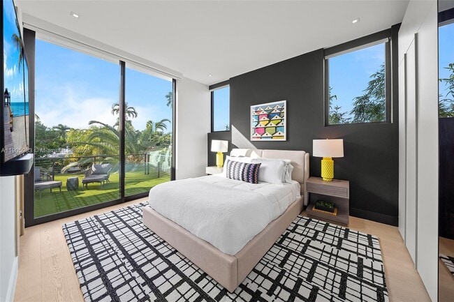 Building Photo - 4585 Nautilus Dr