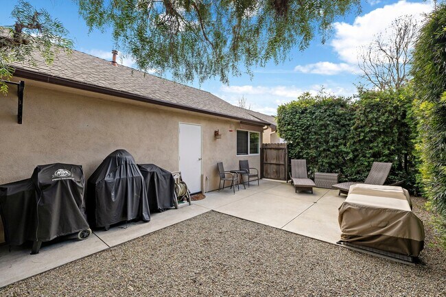 Building Photo - 20451 Sun Valley Dr