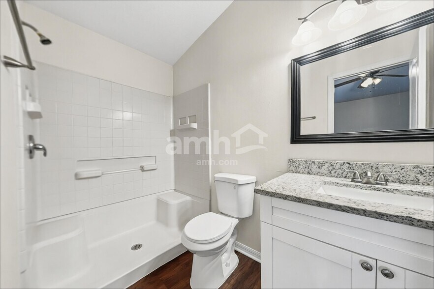 Building Photo - 18534 Kentisbury Ct