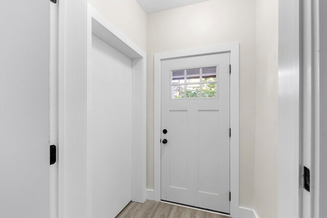 Building Photo - 165 Van Nostrand Ave