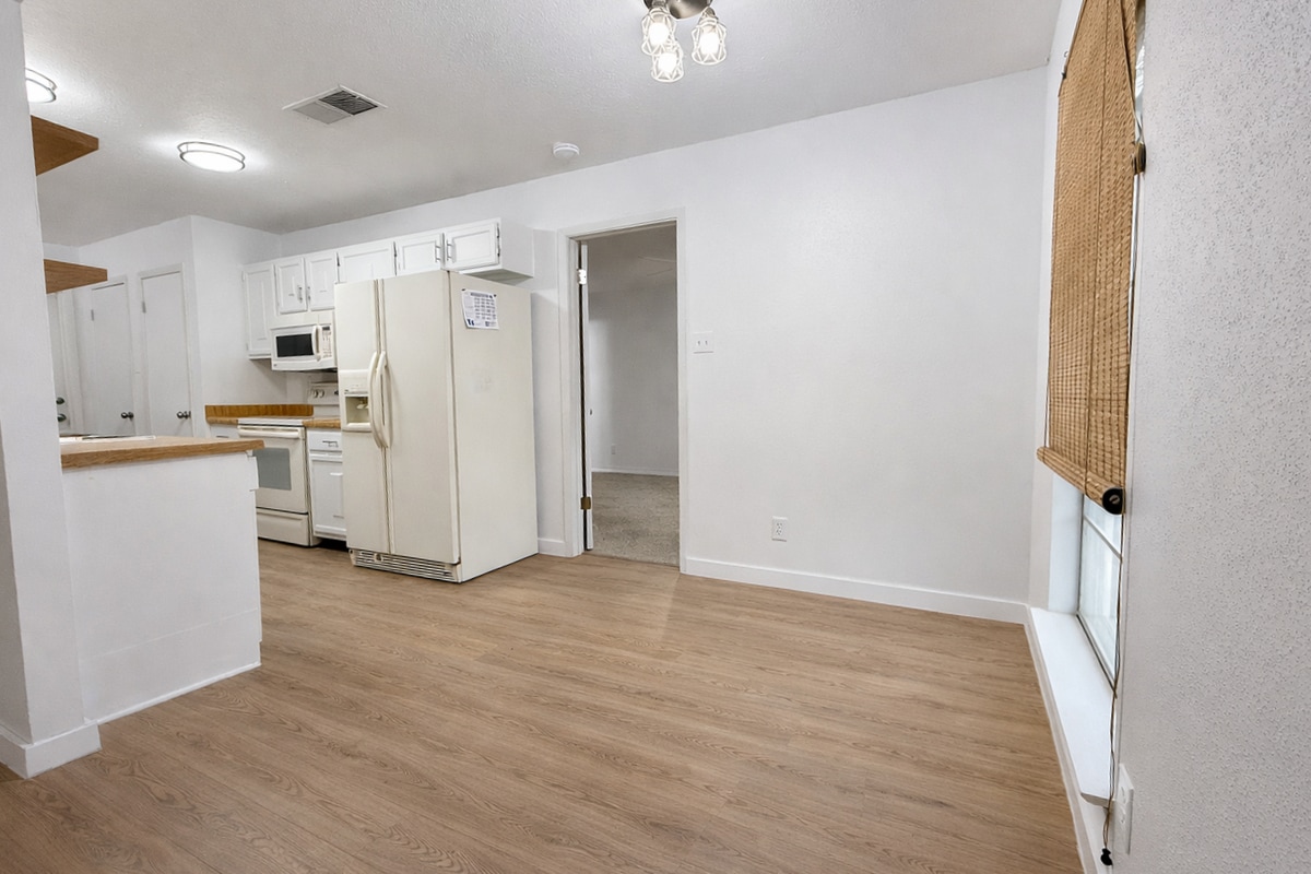 Building Photo - 3417 Harvest Dr