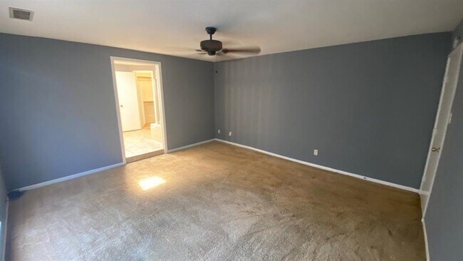 Building Photo - 3615 Windbriar Ct