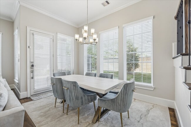 Building Photo - 921 Dunleigh Meadows Ln