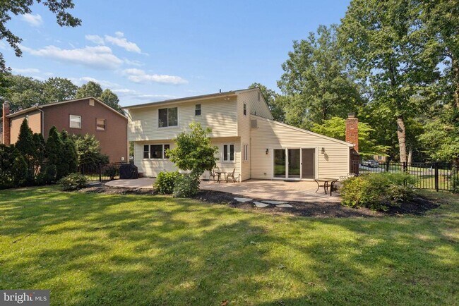 Building Photo - 306 Candlewood Ln