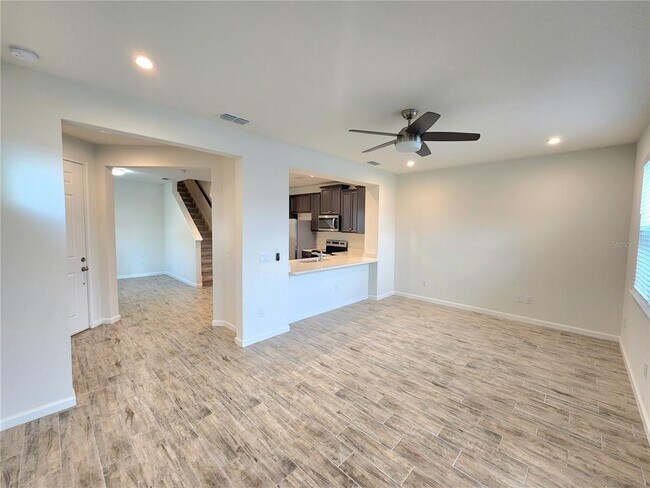 Building Photo - 5543 Pleasantview Ct