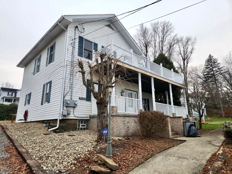 Building Photo - 1126 Walnut St